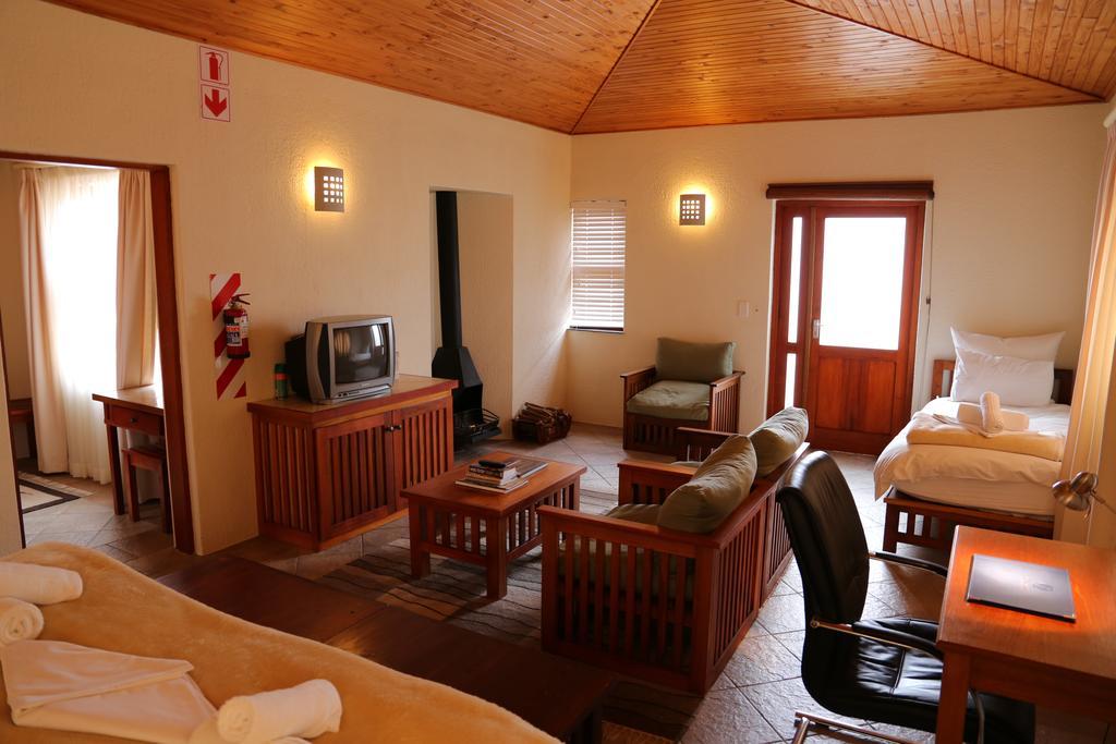 Roessmund Lodge Swakopmund Buitenkant foto
