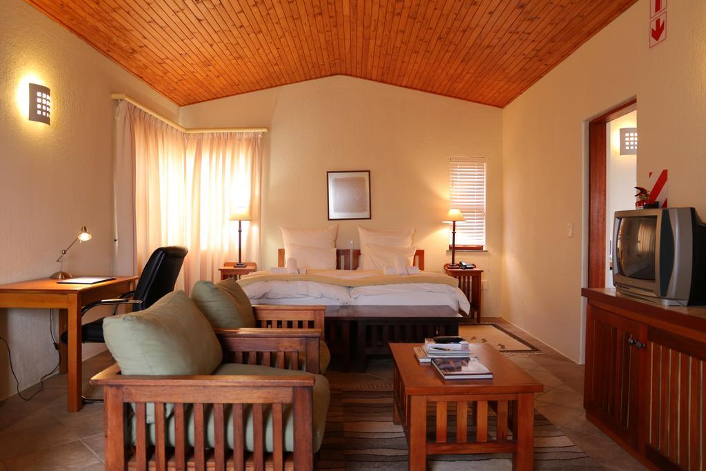 Roessmund Lodge Swakopmund Buitenkant foto