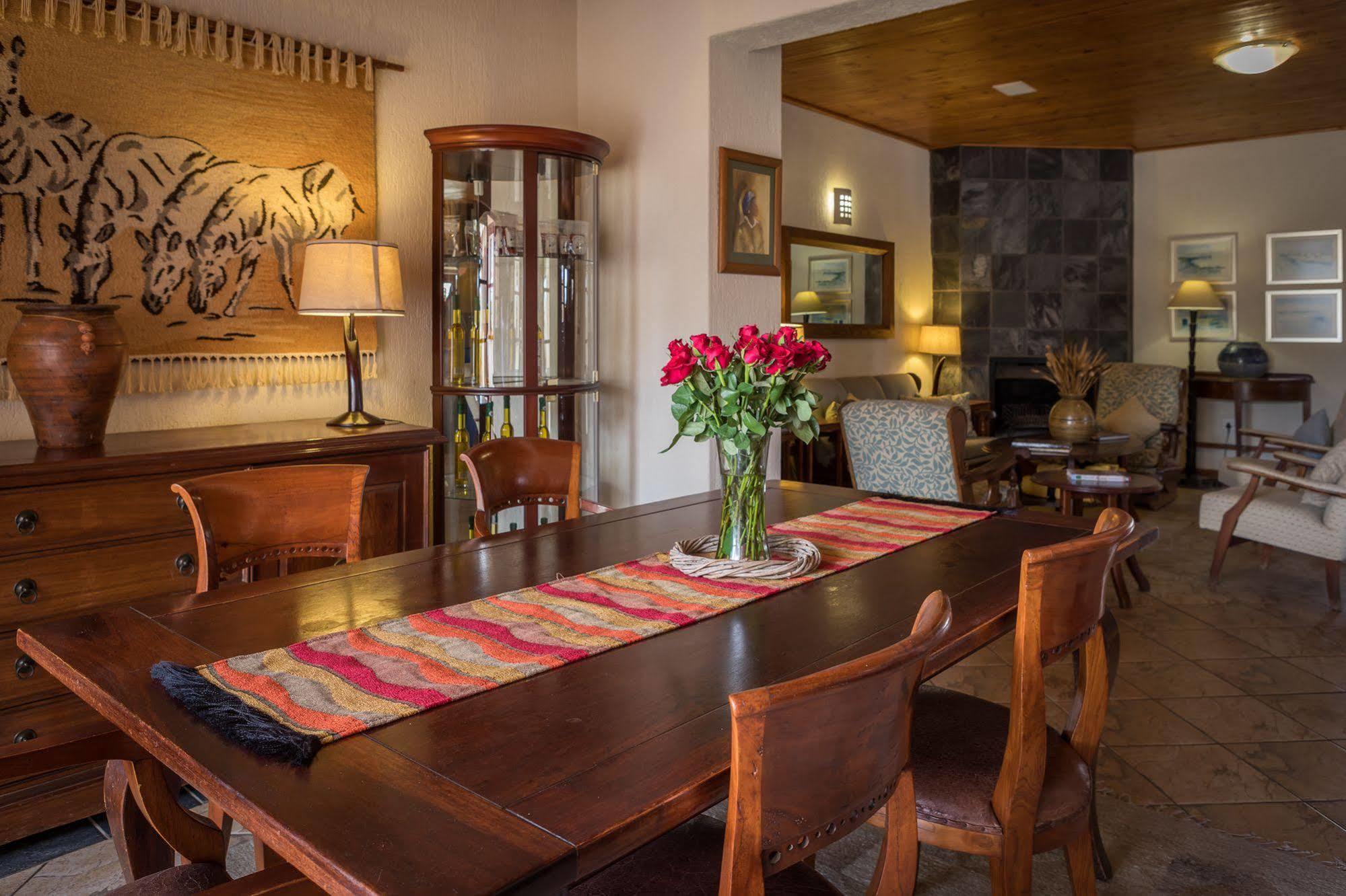 Roessmund Lodge Swakopmund Buitenkant foto